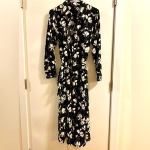 Alfani button up, belted dress with pockets. Size M